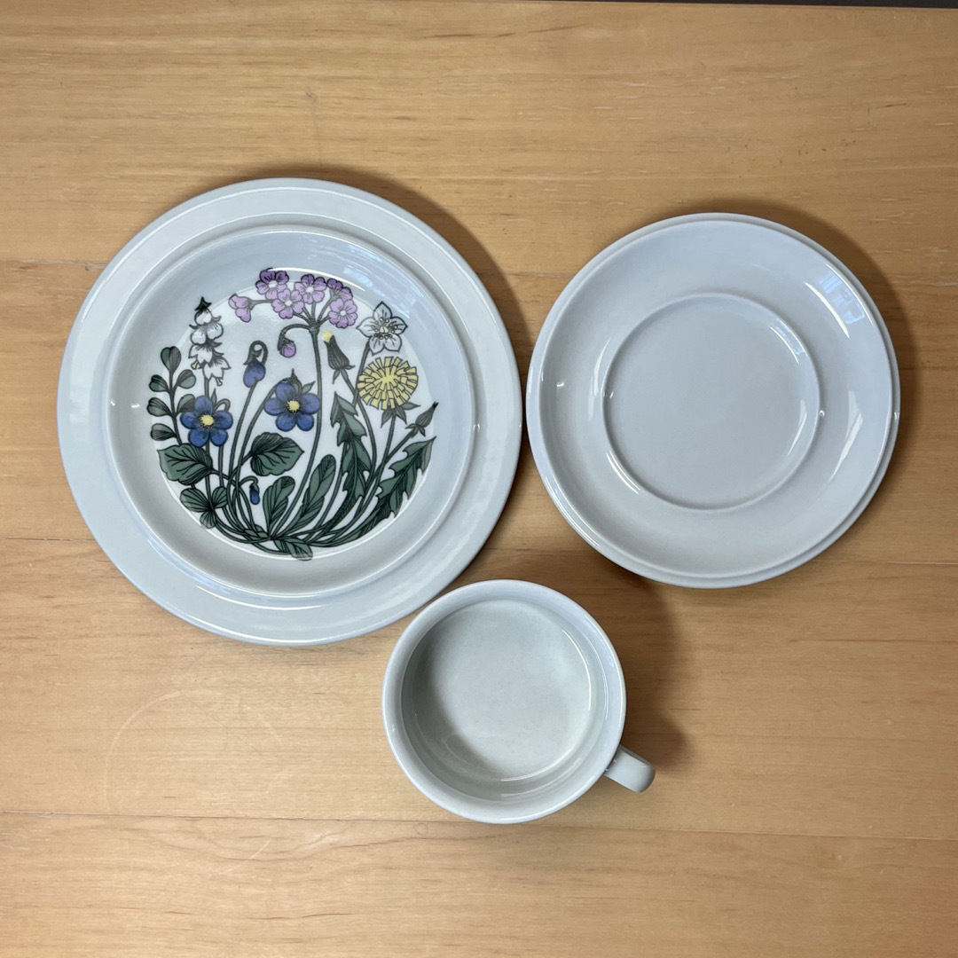 ARABIA - 【極美品】ARABIA FLORA ティーC&S、プレートの通販 by pot's