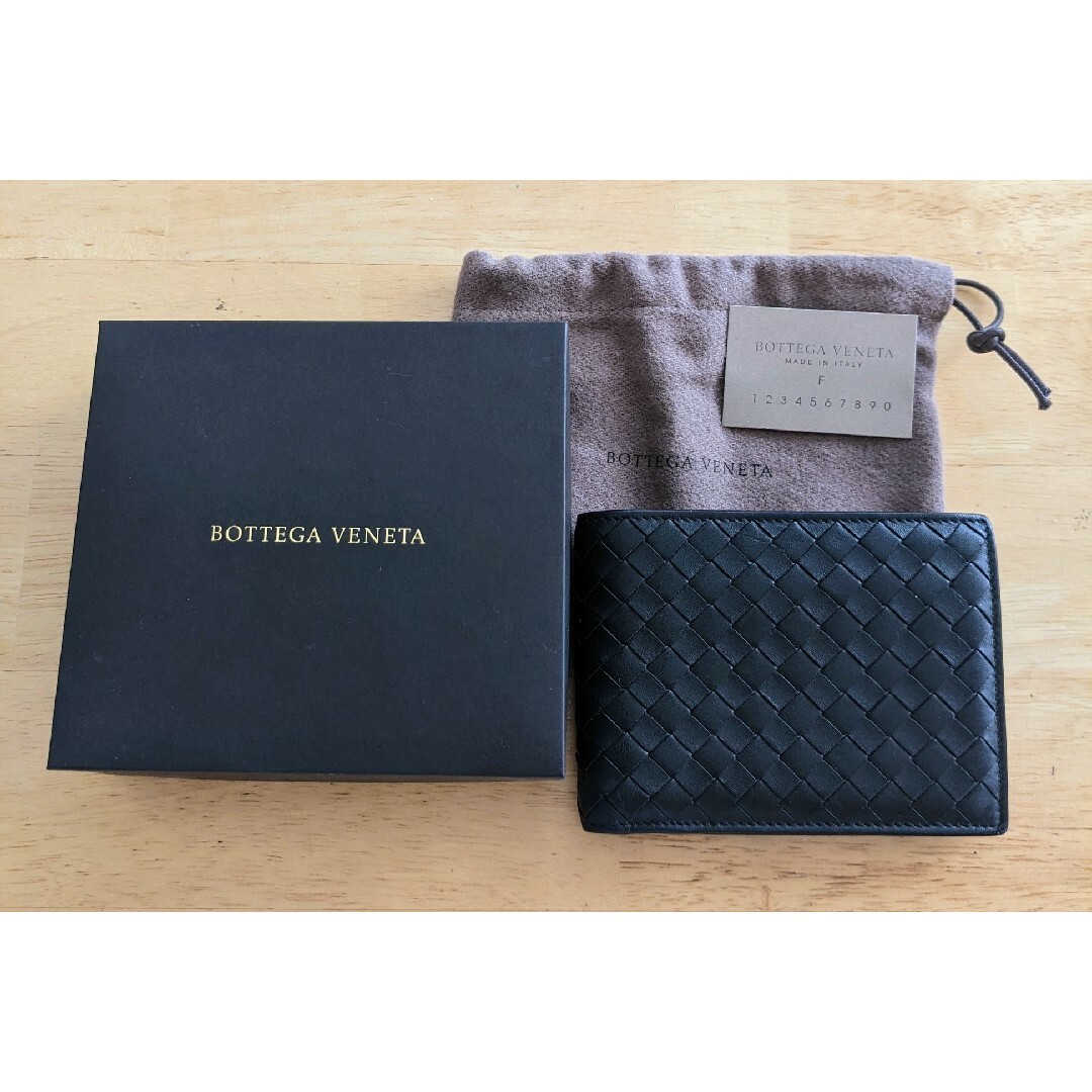 Bottega Veneta ヴォッテガヴェネタ / 二つ折り財布 小銭入れ付き