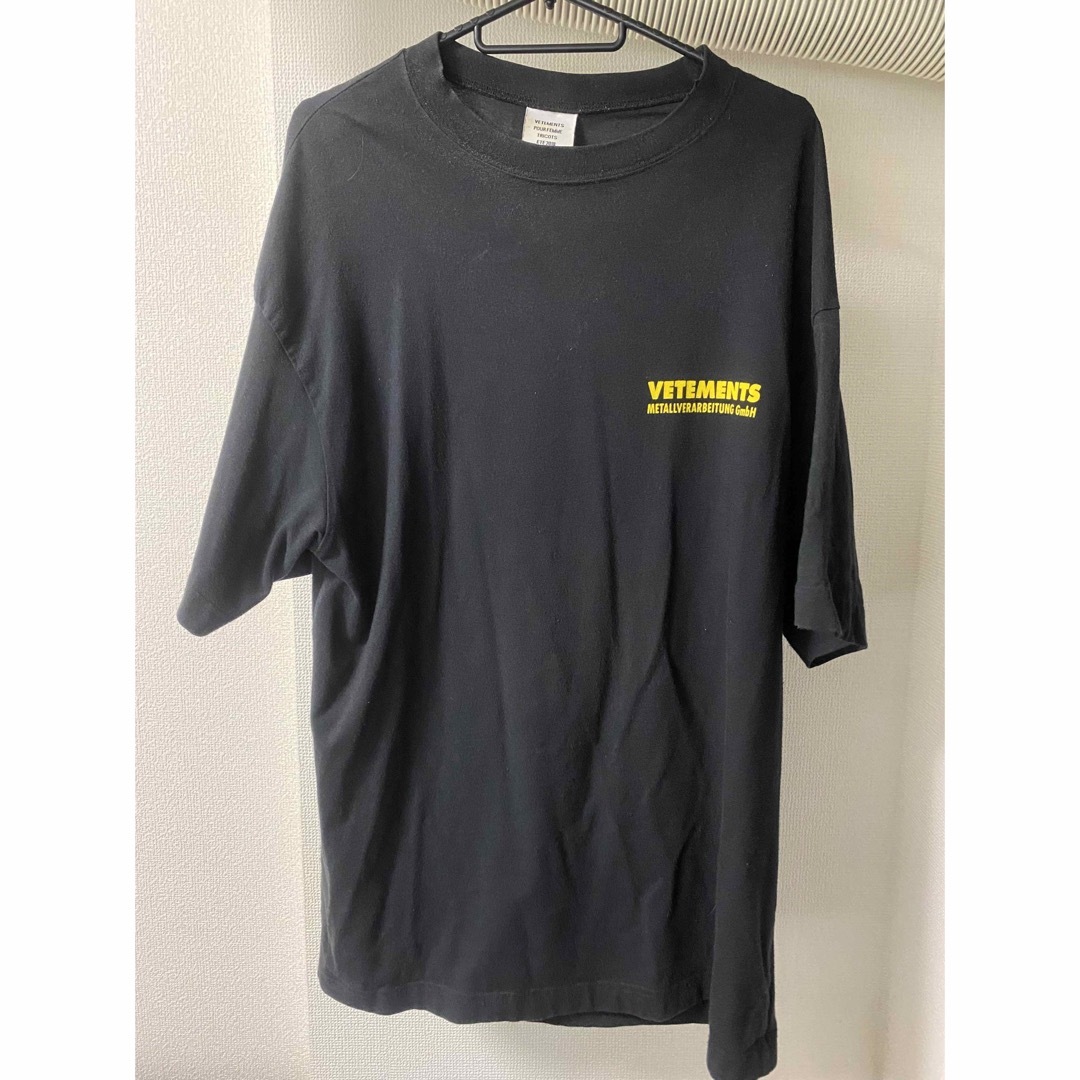 VETEMENTS  TシャツMETALLVERARBEITUNG GmbHブラックサイズ