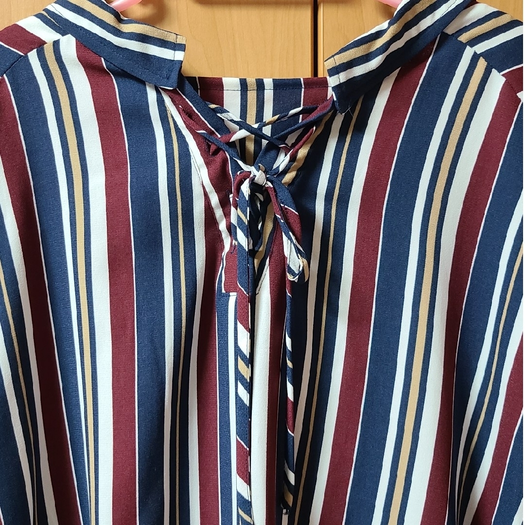 ⚠️いちごみるく様専用⚠️  バックレースアップオープンカラーシャツ レディースのトップス(シャツ/ブラウス(長袖/七分))の商品写真
