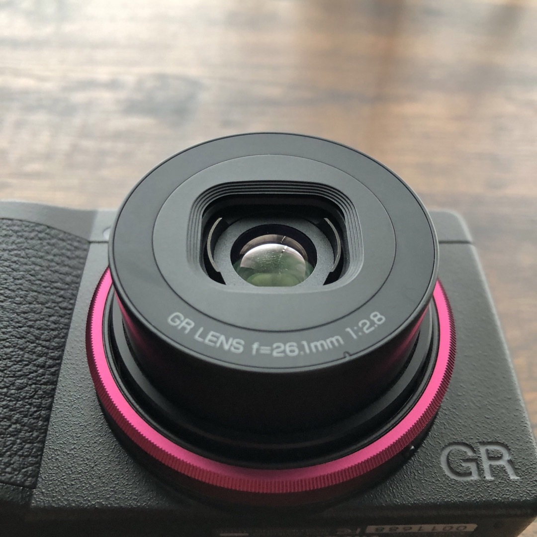 RICOH(リコー)の【美品】RICOH GRⅢx リコー　デジタルカメラ スマホ/家電/カメラのカメラ(コンパクトデジタルカメラ)の商品写真