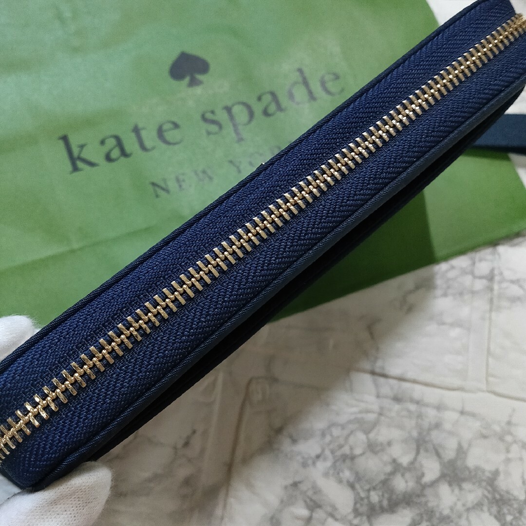 kate spade new york(ケイトスペードニューヨーク)のケイトスペード ニューヨーク ナイロン 長財布 ボーダー  ネイビー 新品未使用 レディースのファッション小物(財布)の商品写真