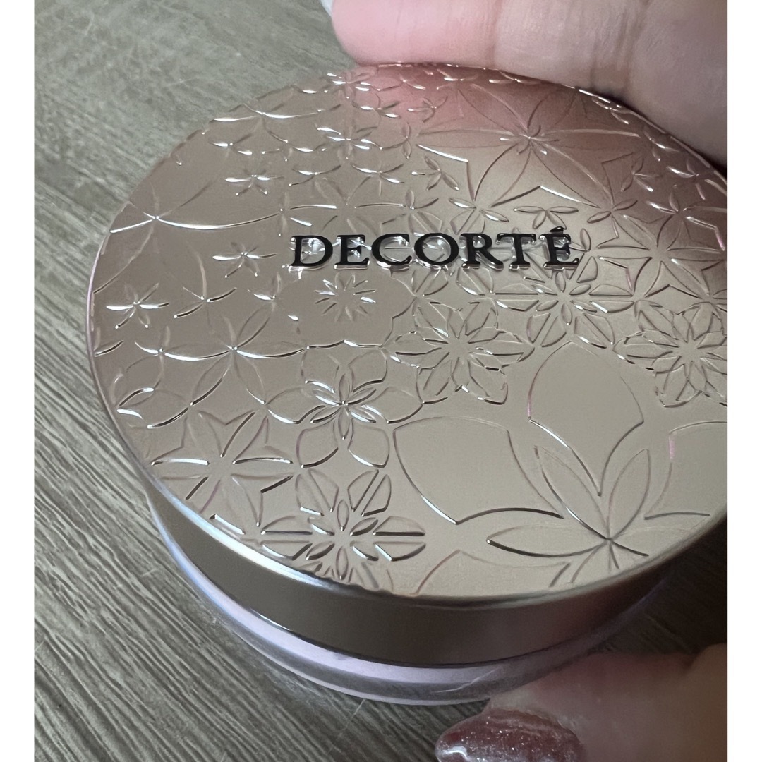 COSME DECORTE(コスメデコルテ)のコーセー コスメデコルテAQMWフェイスパウダー#80グロウピンク 20g コスメ/美容のベースメイク/化粧品(フェイスパウダー)の商品写真