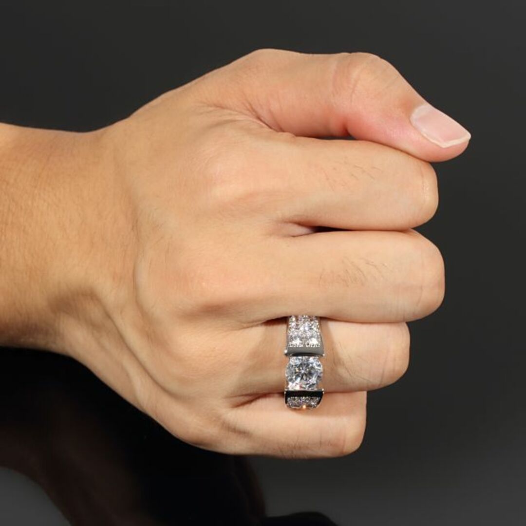 ラグジュアリーリング ホワイトゴールド 大粒CZダイヤ 20号 メンズのアクセサリー(リング(指輪))の商品写真