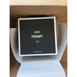 ビーツ(Beats)の新品未開封　Beats Fit Pro - Fragment Design(ヘッドフォン/イヤフォン)