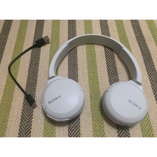 ソニー(SONY)のSONY WH-CH510 ワイヤレス　ヘッドホン　白　ホワイト(ヘッドフォン/イヤフォン)