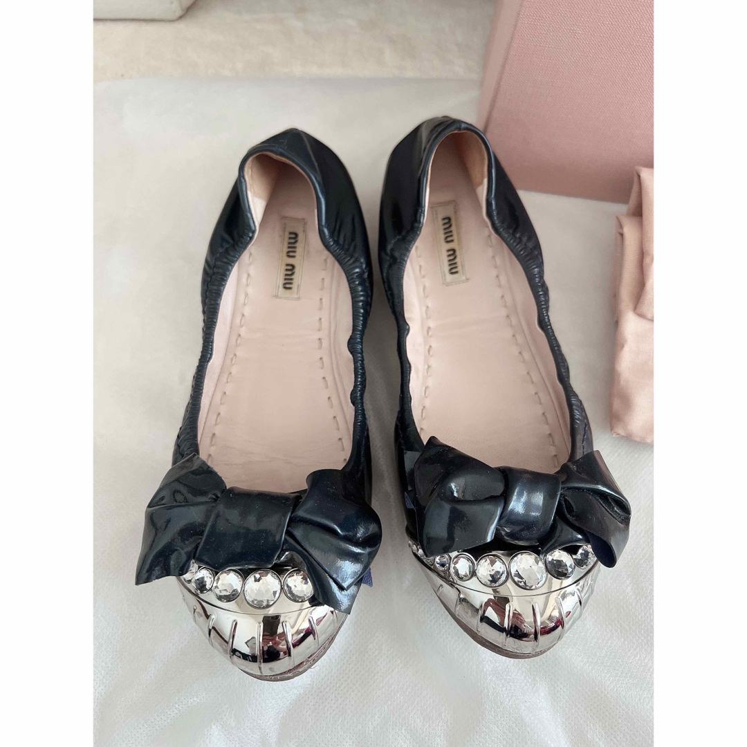 miu miu ミュウ ミュウ⭐︎ビジュー付きフラットシューズ-eastgate.mk