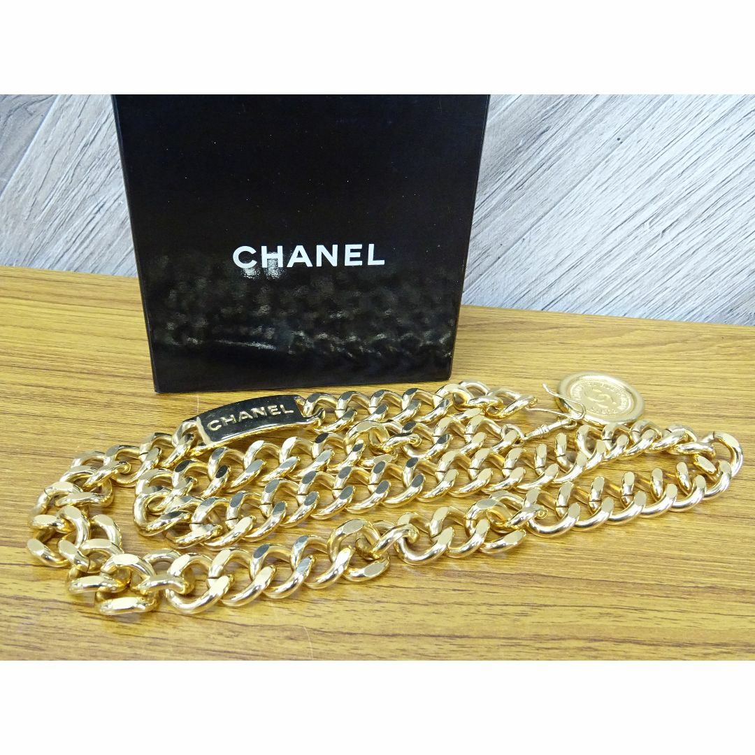 K船002/ CHANEL シャネル チェーンベルト ココマーク 箱付 K船002/ CHANEL シャネル チェーンベルト ココマーク 箱付