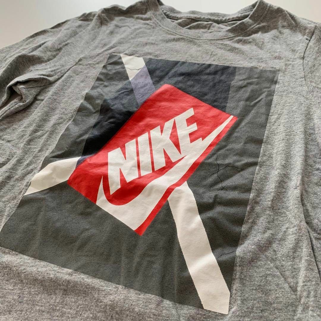 NIKE(ナイキ)のNIKE ナイキ　子供服　半袖Tシャツ　140cm グレー　ロゴ　トップス その他のその他(その他)の商品写真