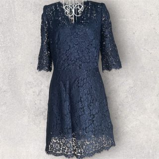 ドルチェアンドガッバーナ(DOLCE&GABBANA)のDG新品✨タグ付きネイビーレースワンピ(ひざ丈ワンピース)