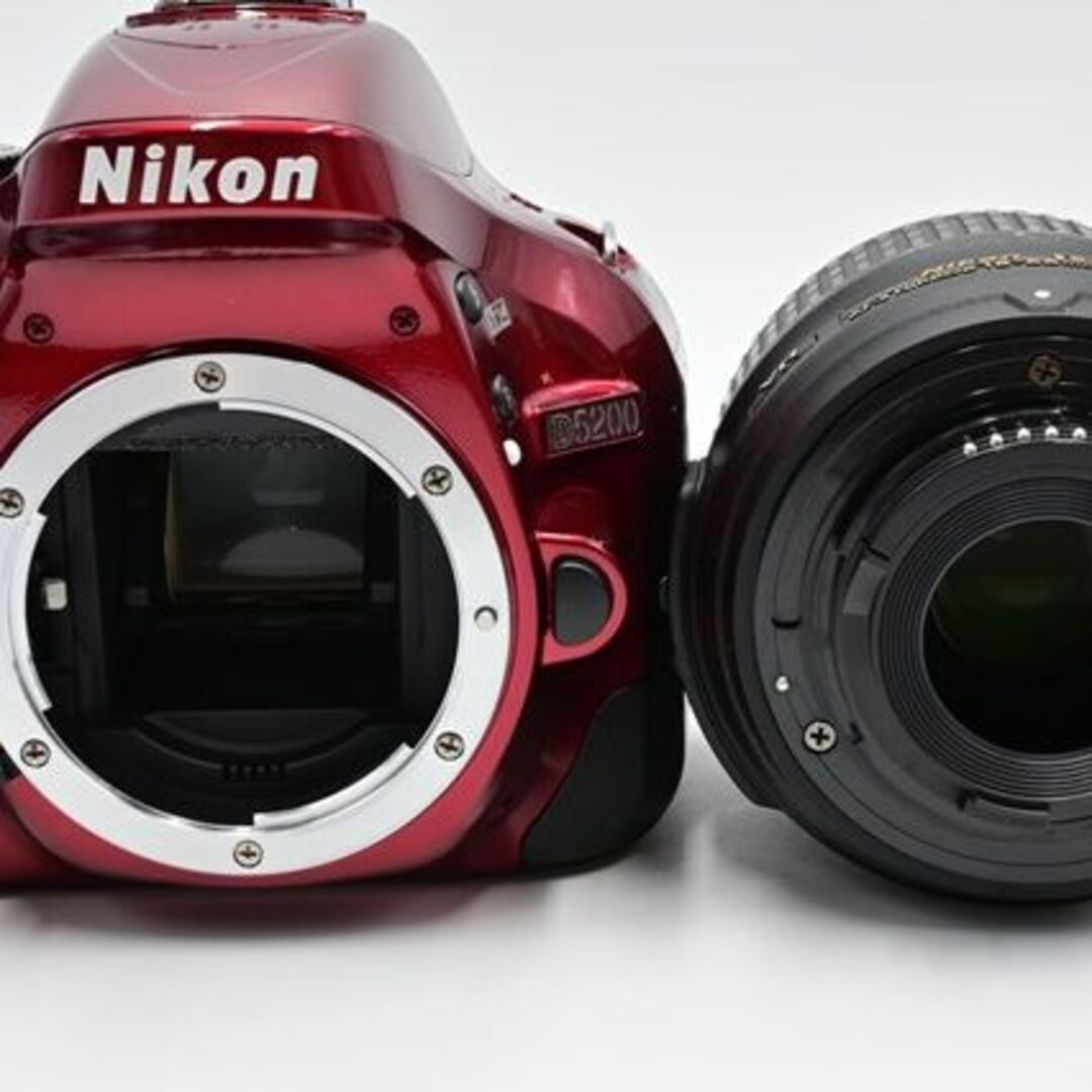 Nikon デジタル一眼レフカメラ D5200 レンズキット　レッド
