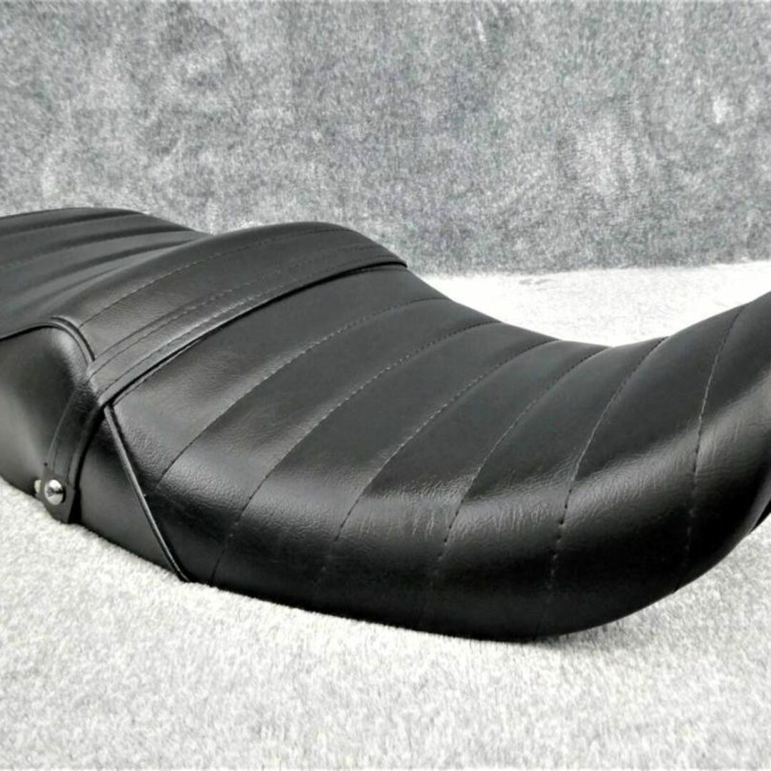 ゼファー400 後期 鋲打ち 黒皮 タックロールシート/あんこ抜き 完成