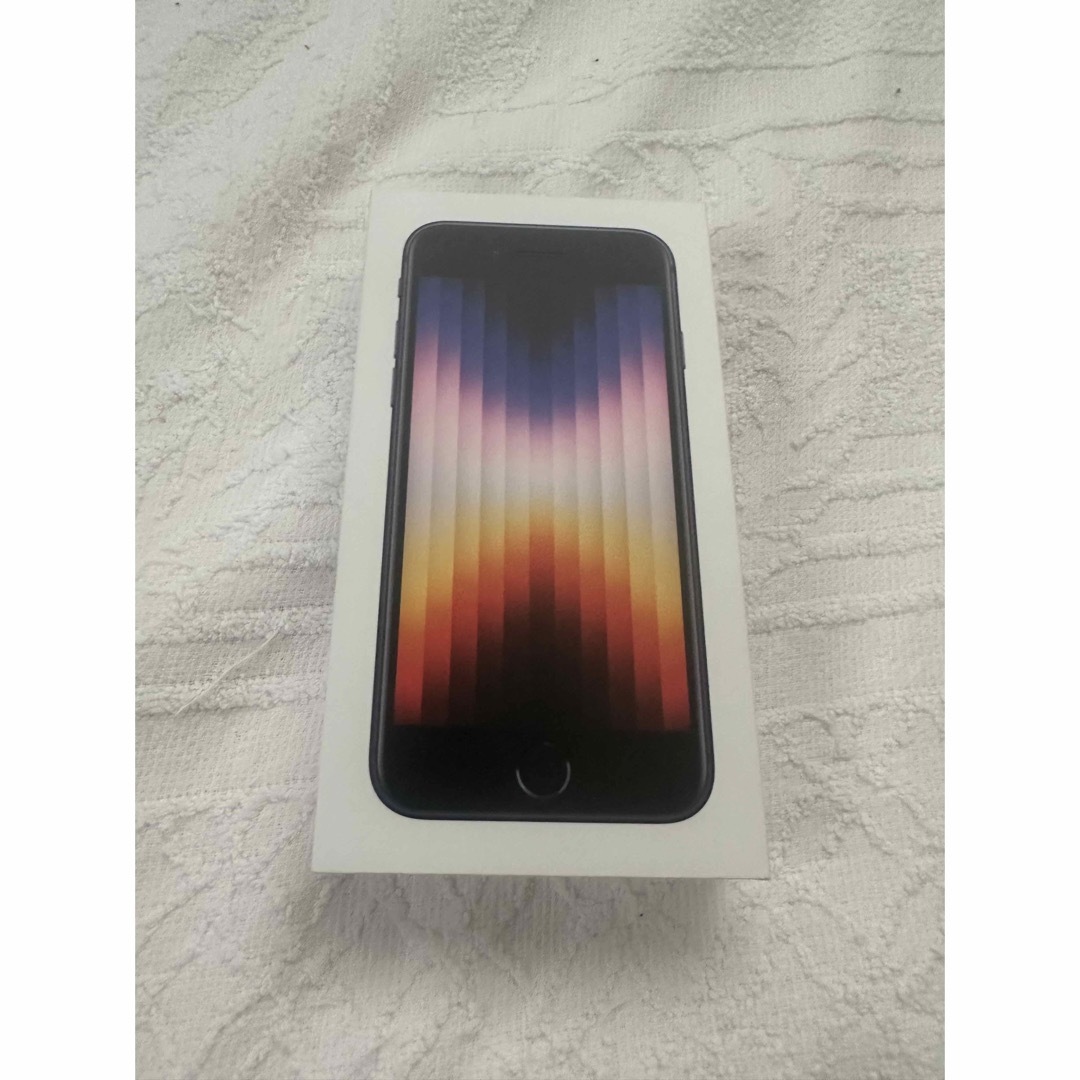 新品・未使用】Apple iPhone SE 64GB ミッドナイト au-