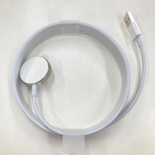 アップルウォッチ(Apple Watch)のレア品 Apple Watch 新品 アップルウォッチ 充電ケーブル 充電器(バッテリー/充電器)