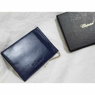 ショパール(Chopard)の正規未レア ショパール ロゴ レザーマネークリップ 紺  二つ折り 財布 付属有(マネークリップ)