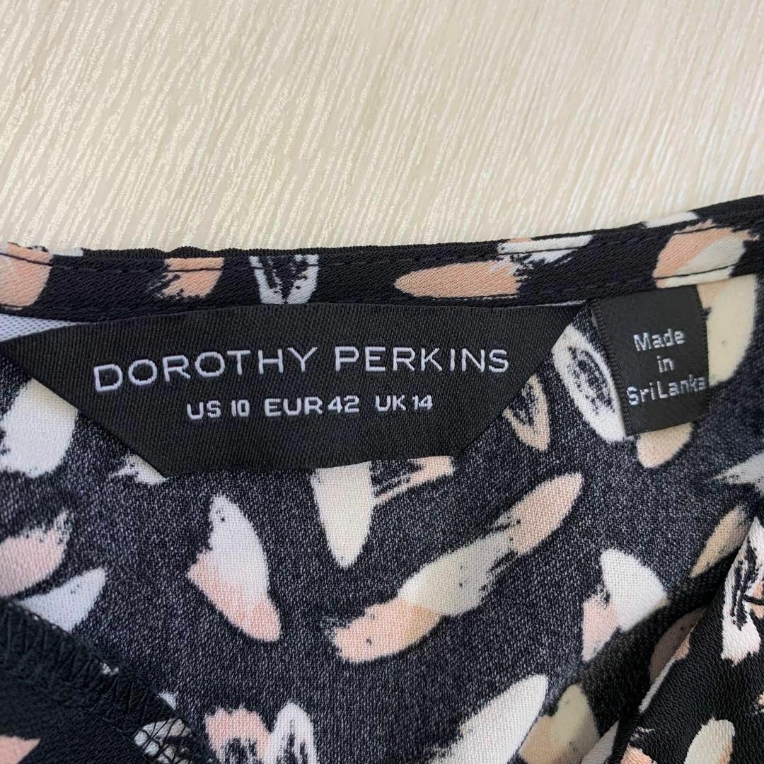 DOROTHY PERKINS(ドロシーパーキンス)のDOROTHYPERKINS ドロシーパーキンス　総柄ワンピース　Lサイズ レディースのワンピース(ロングワンピース/マキシワンピース)の商品写真