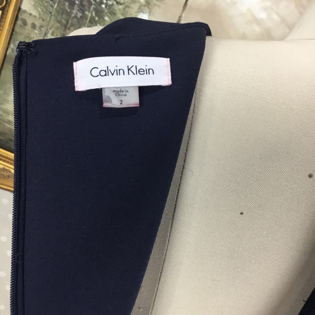 新品☆ CALVIN KLEIN サイズ US 2 紺色　【187B】