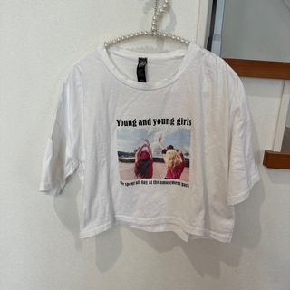 フォーエバートゥエンティーワン(FOREVER 21)のショートTシャツ(Tシャツ(半袖/袖なし))