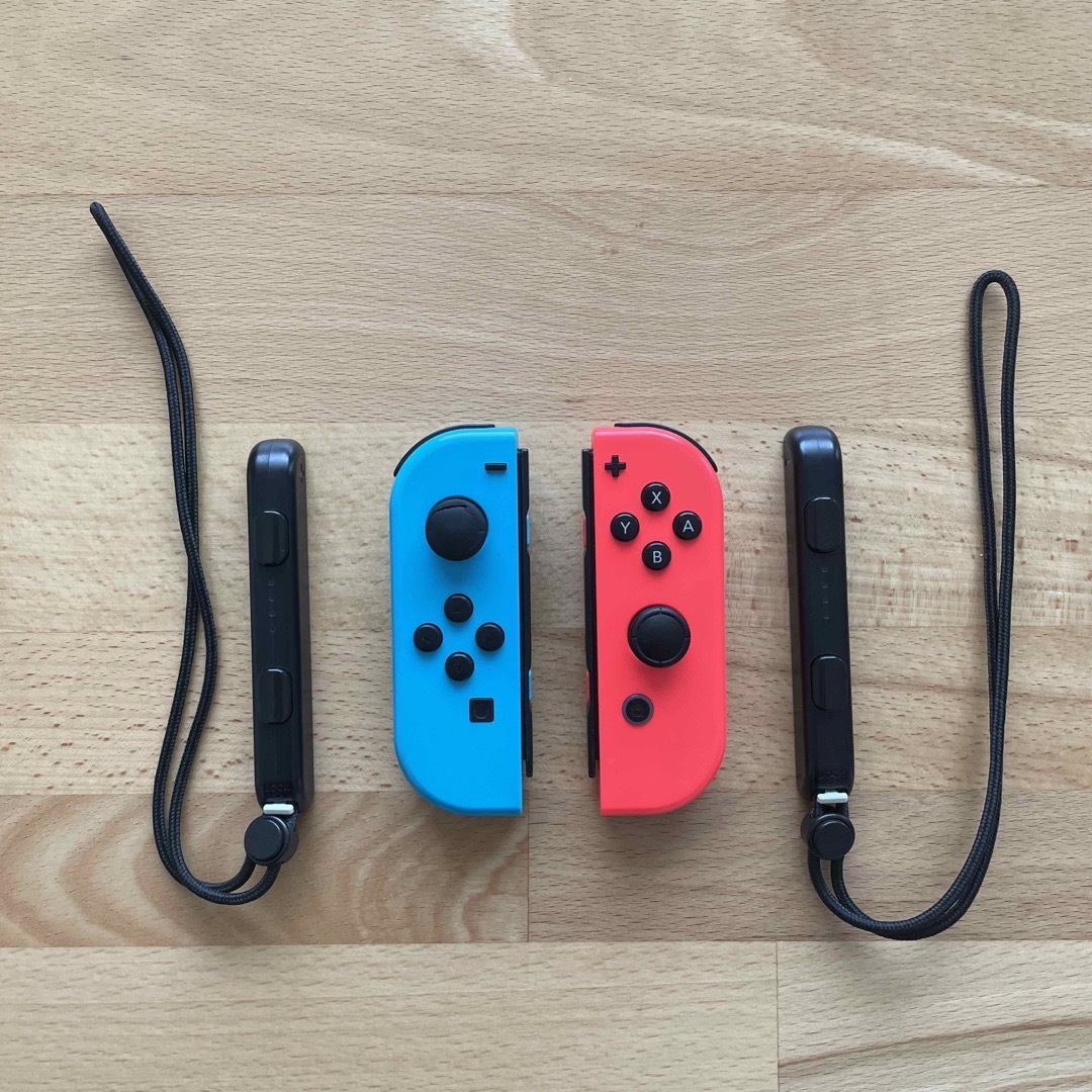 Nintendo Switch ジョイコン ジャンク(左)正常(右)