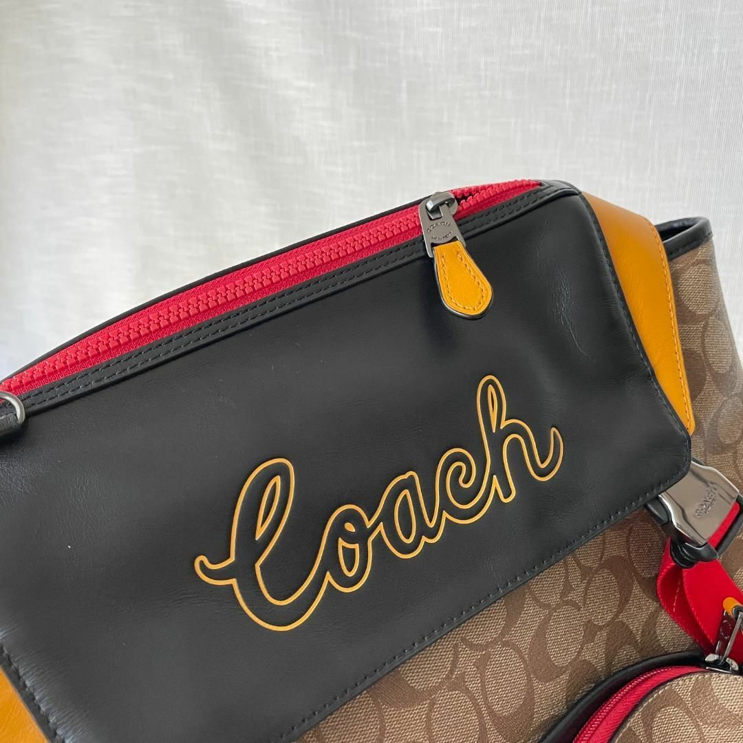 COACH(コーチ)の美品 コーチ テレイン 総柄 シグネチャー リュック A4/PC収納 お洒落 メンズのバッグ(バッグパック/リュック)の商品写真