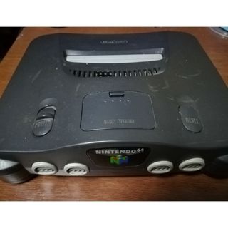 ニンテンドウ64(NINTENDO 64)のニンテンドー64 本体　ソフト5本付き(家庭用ゲーム機本体)