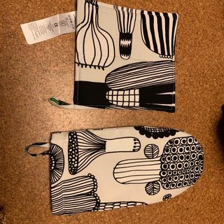 マリメッコ(marimekko)のマリメッコ marimekko 鍋つかみ  & 鍋敷き (収納/キッチン雑貨)