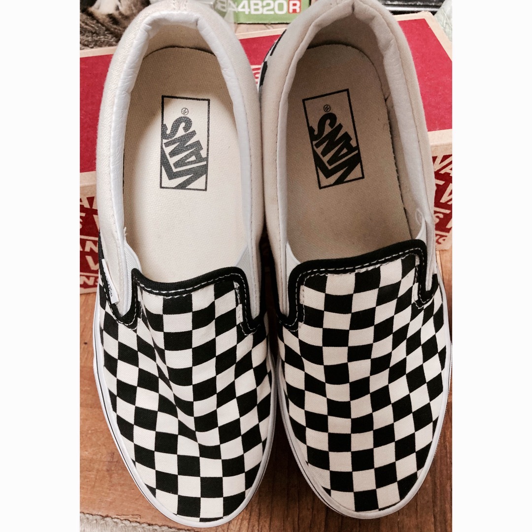 VANS(ヴァンズ)のVANS バンズ　スリッポン　チェッカー メンズの靴/シューズ(スニーカー)の商品写真