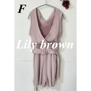 Lily Brown - 裾刺繍ロンパース♡ピンクの通販｜ラクマ