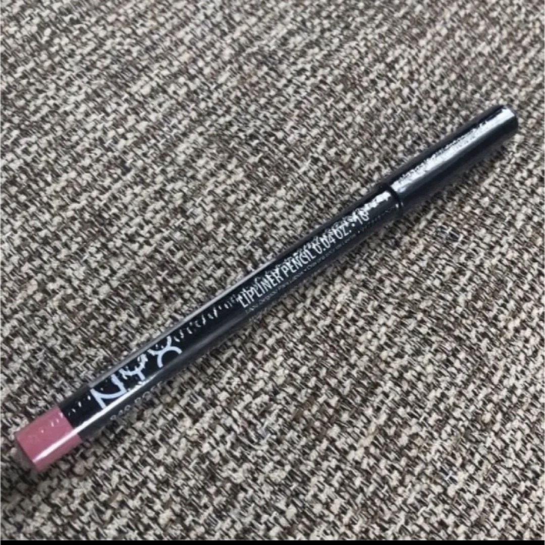 NYX(エヌワイエックス)の新品未開封★NYX リップペンシル　Rose★ピンクリップライナー コスメ/美容のベースメイク/化粧品(リップライナー)の商品写真