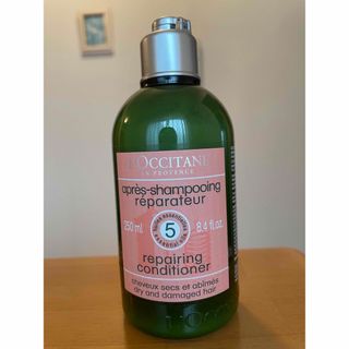 ロクシタン(L'OCCITANE)のロクシタン　ファイブハーブス　リペアリングコンディショナー　250ml(コンディショナー/リンス)