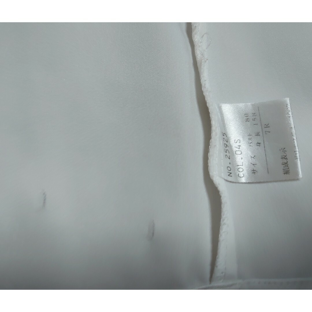 白　７号　ブラウス　パール風ボタン レディースのトップス(シャツ/ブラウス(長袖/七分))の商品写真