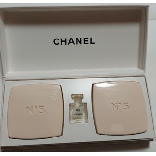 シャネル(CHANEL)の【シャネル  Ｎ゜5　サヴォン　オードゥ トワレット　石鹸　香水】(ボディソープ/石鹸)