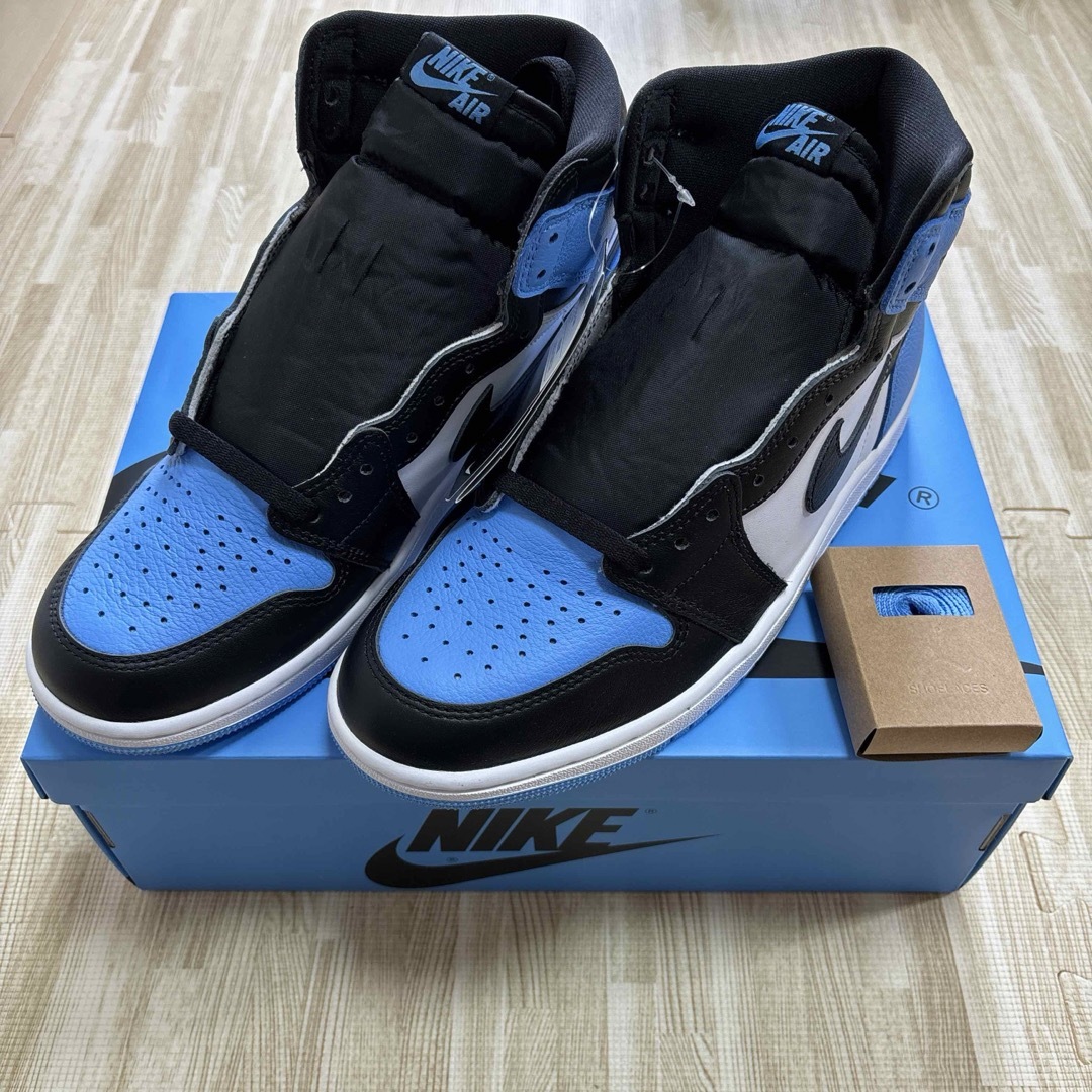 NIKE(ナイキ)のNIKE AIR JORDAN1 HIGH University Blue メンズの靴/シューズ(スニーカー)の商品写真