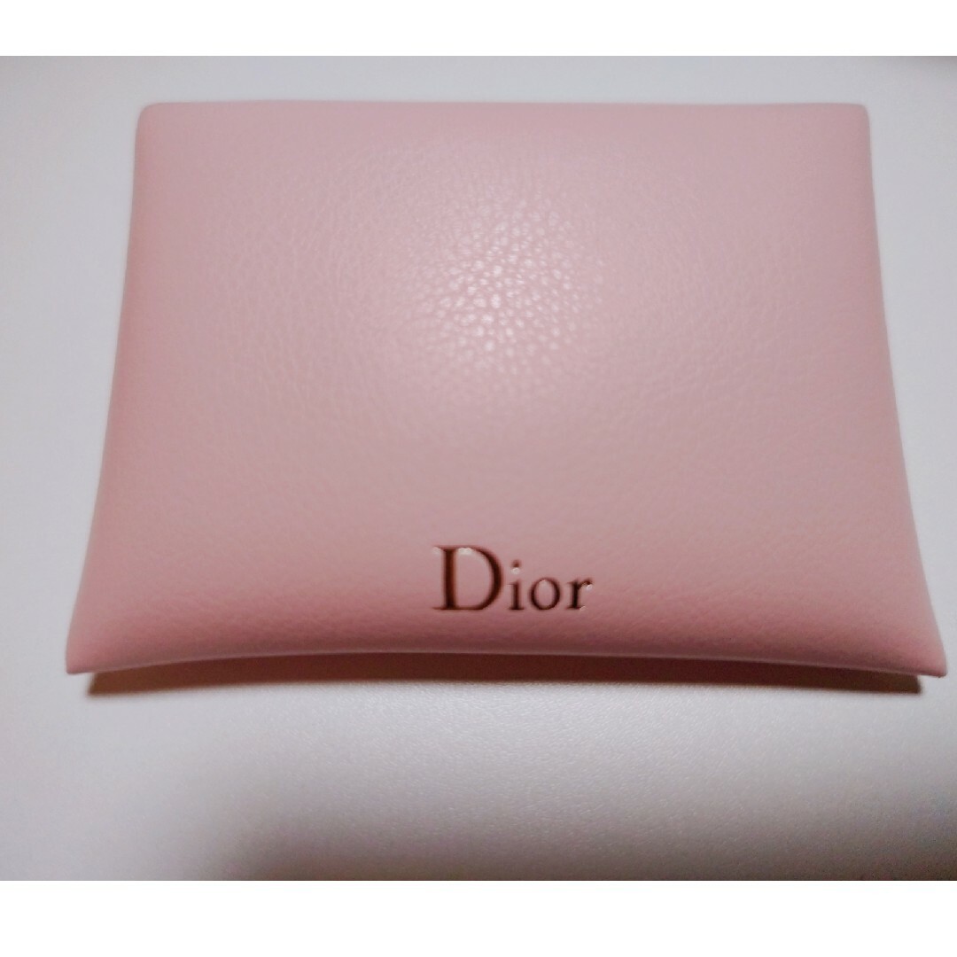 Christian Dior(クリスチャンディオール)のディオール　ノベルティ　ポーチ エンタメ/ホビーのコレクション(ノベルティグッズ)の商品写真