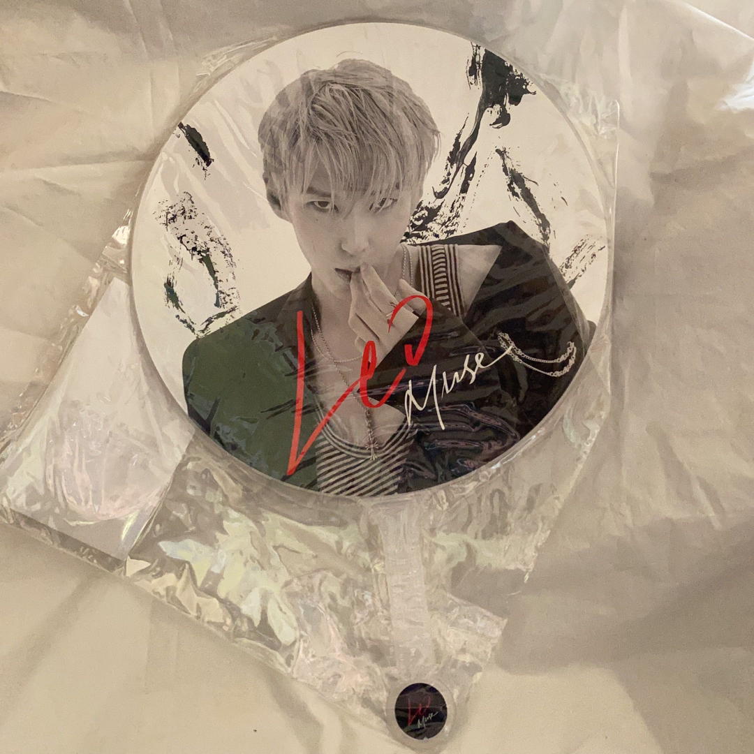 VIXX LEO うちわ MUSE エンタメ/ホビーのCD(K-POP/アジア)の商品写真