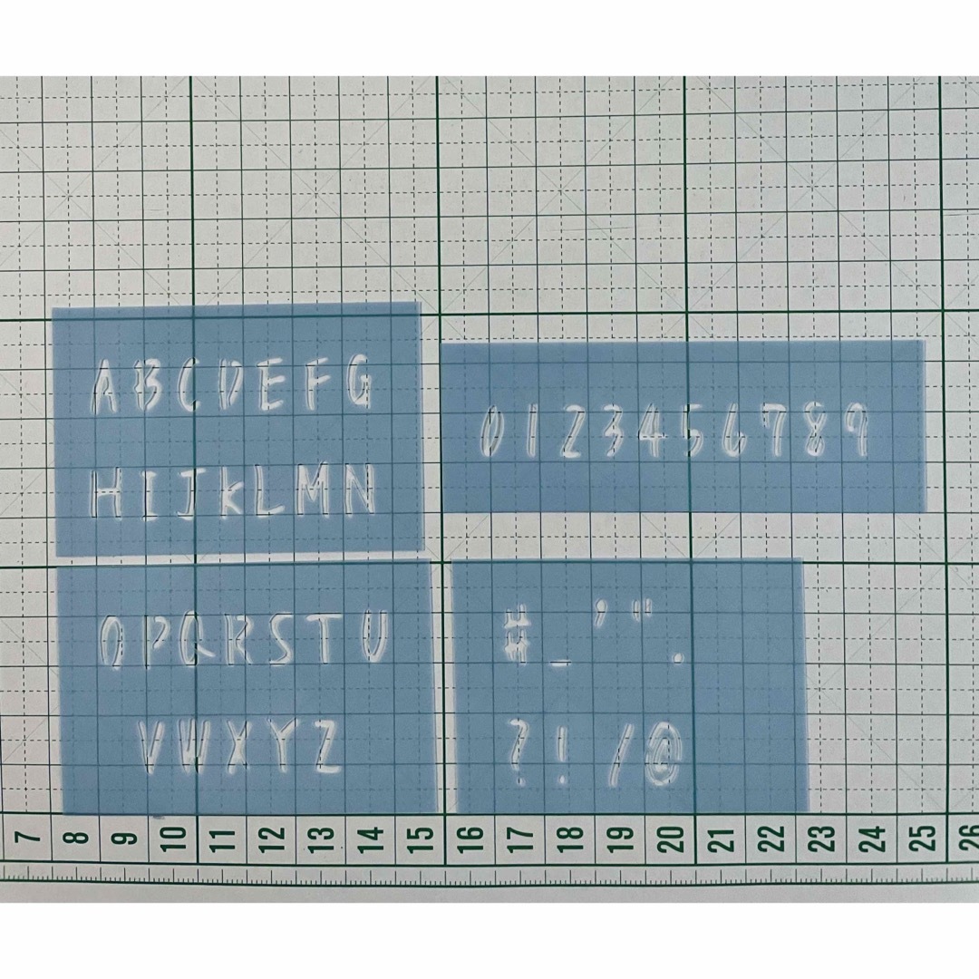 ステンシルシート　アルファベット　No.2 ハンドメイドの素材/材料(型紙/パターン)の商品写真
