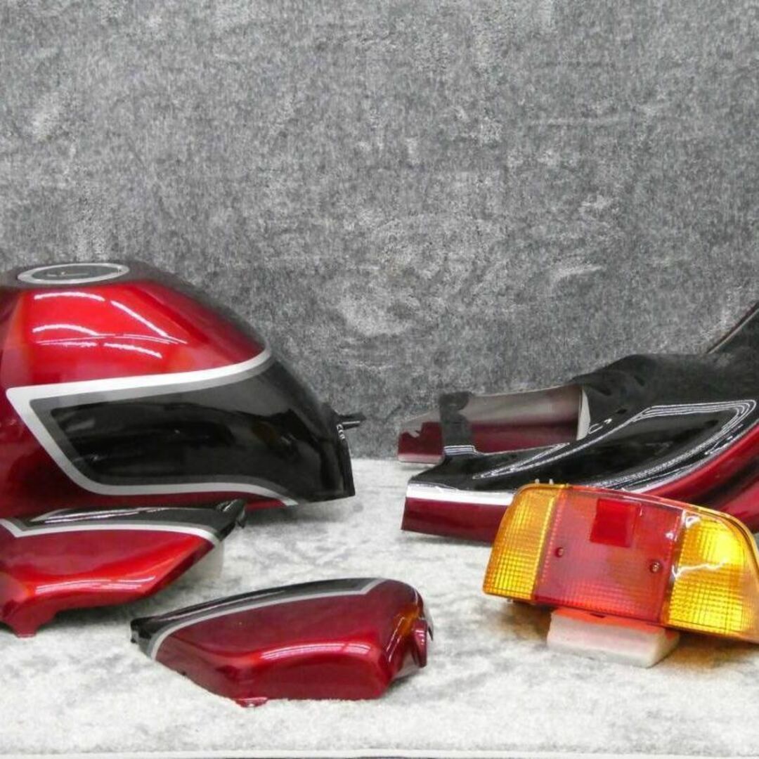 エイプ50 外装 赤黒CBX 赤橙テールランプ/塗装済 セットCBX400Fの