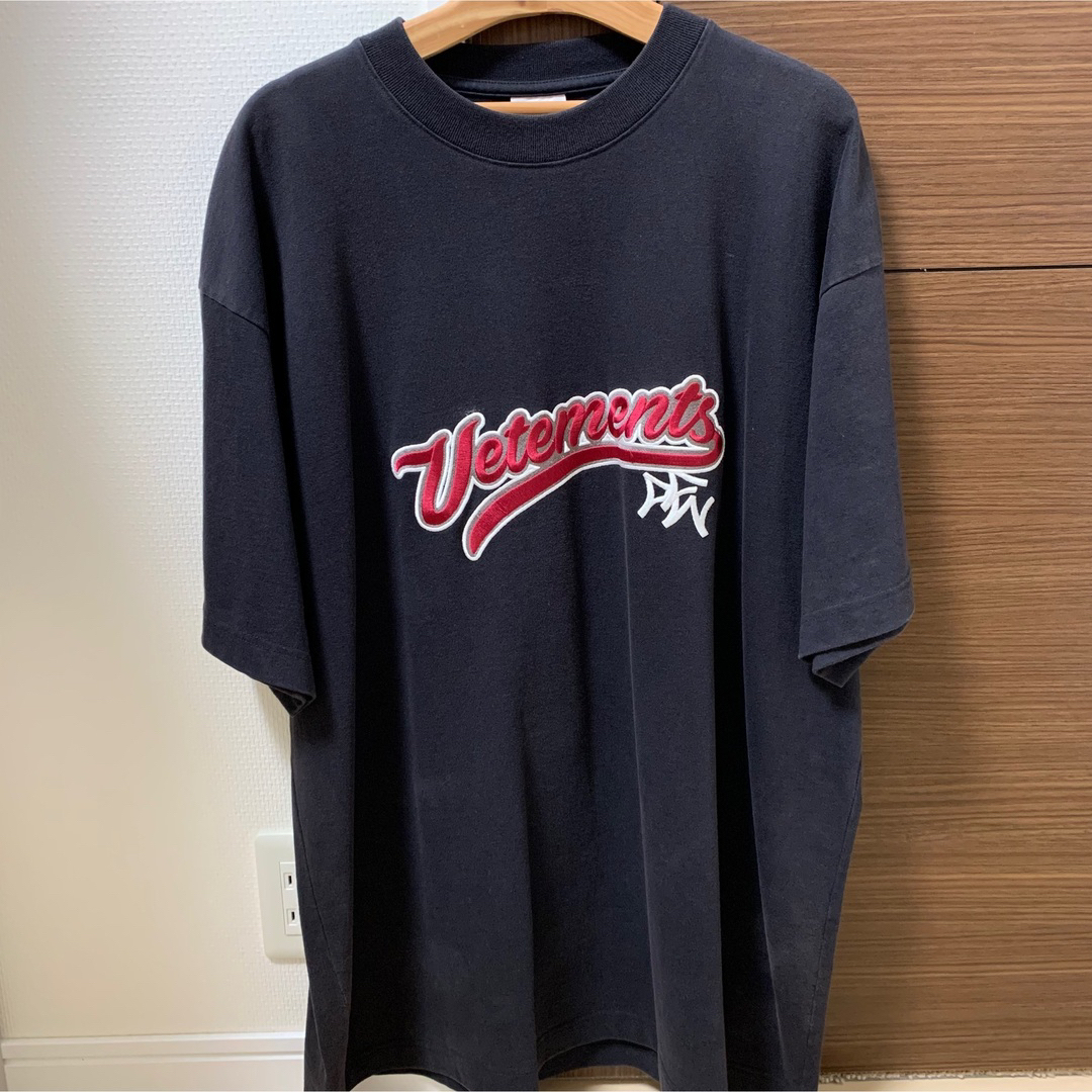 VETEMENTS baseballロゴTシャツ肩幅57cm