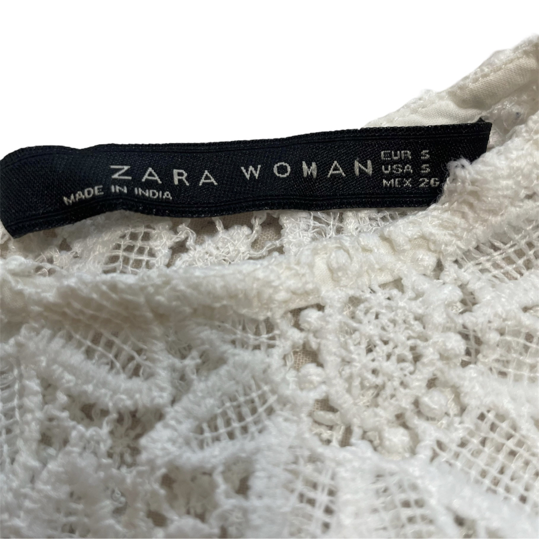 ZARA(ザラ)のZARA ホワイト　レース　花柄　 半袖トップス　Sサイズ  レディースのトップス(Tシャツ(半袖/袖なし))の商品写真