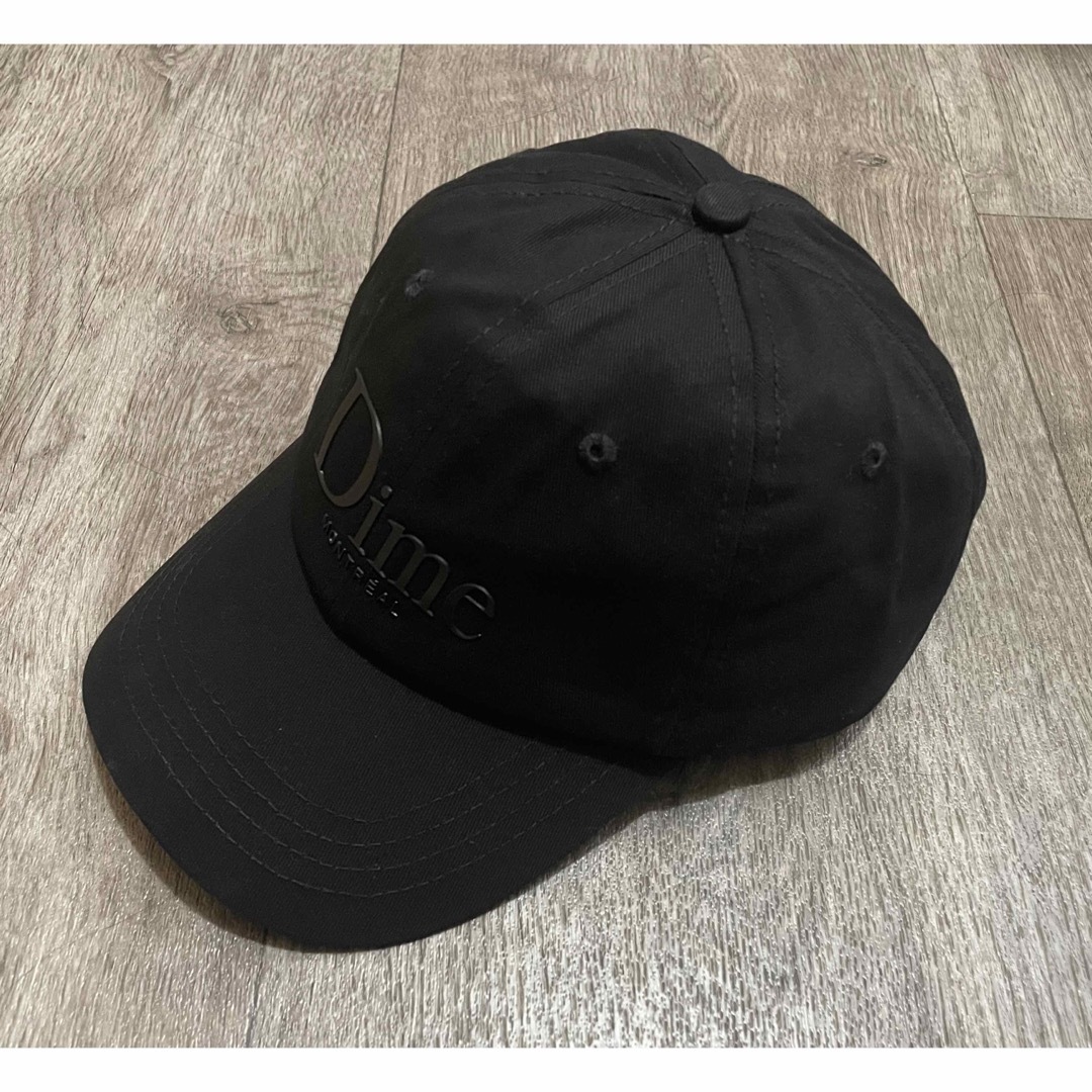 【おすすめ】Dime classic script black cap メンズの帽子(キャップ)の商品写真