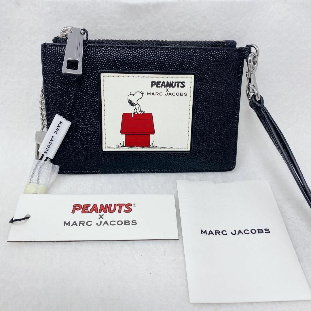 日本未発売　 MARC JACOBS　定期カードケース　スヌーピー　ブラック | フリマアプリ ラクマ