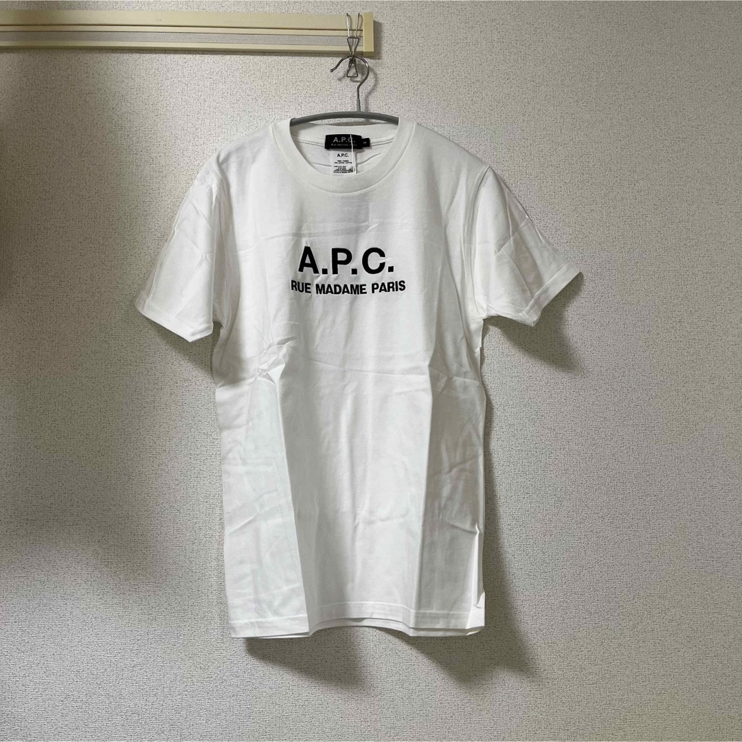 A.P.C(アーペーセー)のapc   アーペーセー　ロゴ　Tシャツ　ホワイト レディースのトップス(Tシャツ(半袖/袖なし))の商品写真