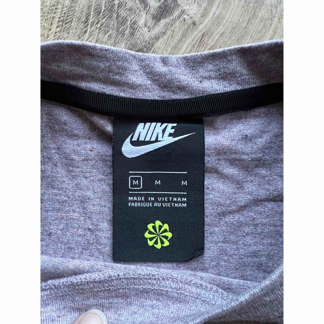 NIKE(ナイキ)のNIKE Tシャツ　パープル　ピンク　Mサイズ メンズのトップス(Tシャツ/カットソー(半袖/袖なし))の商品写真