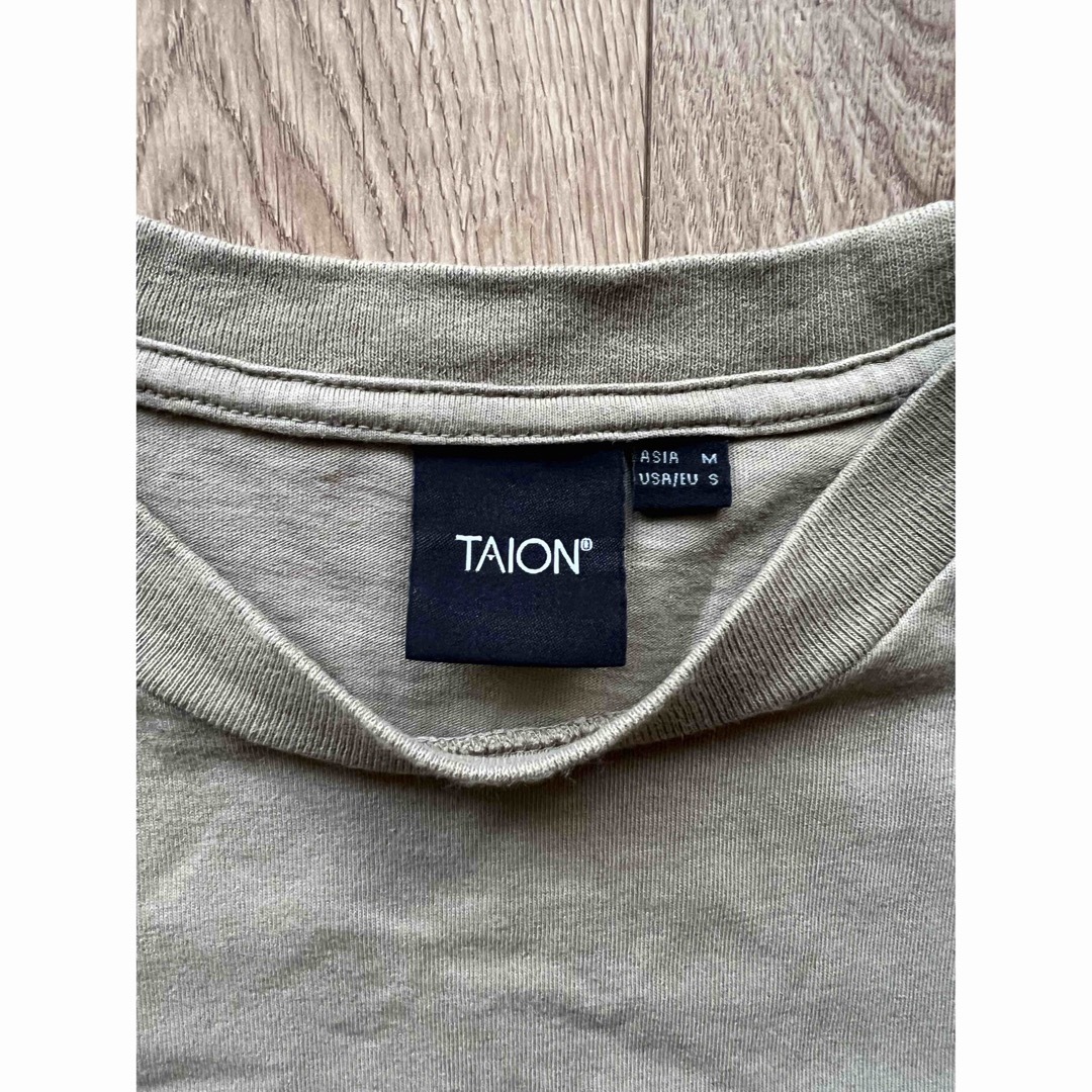 TAION(タイオン)のTAION Tシャツ　収納袋一体型　ポケットTシャツ ベージュ　Mサイズ メンズのトップス(Tシャツ/カットソー(半袖/袖なし))の商品写真