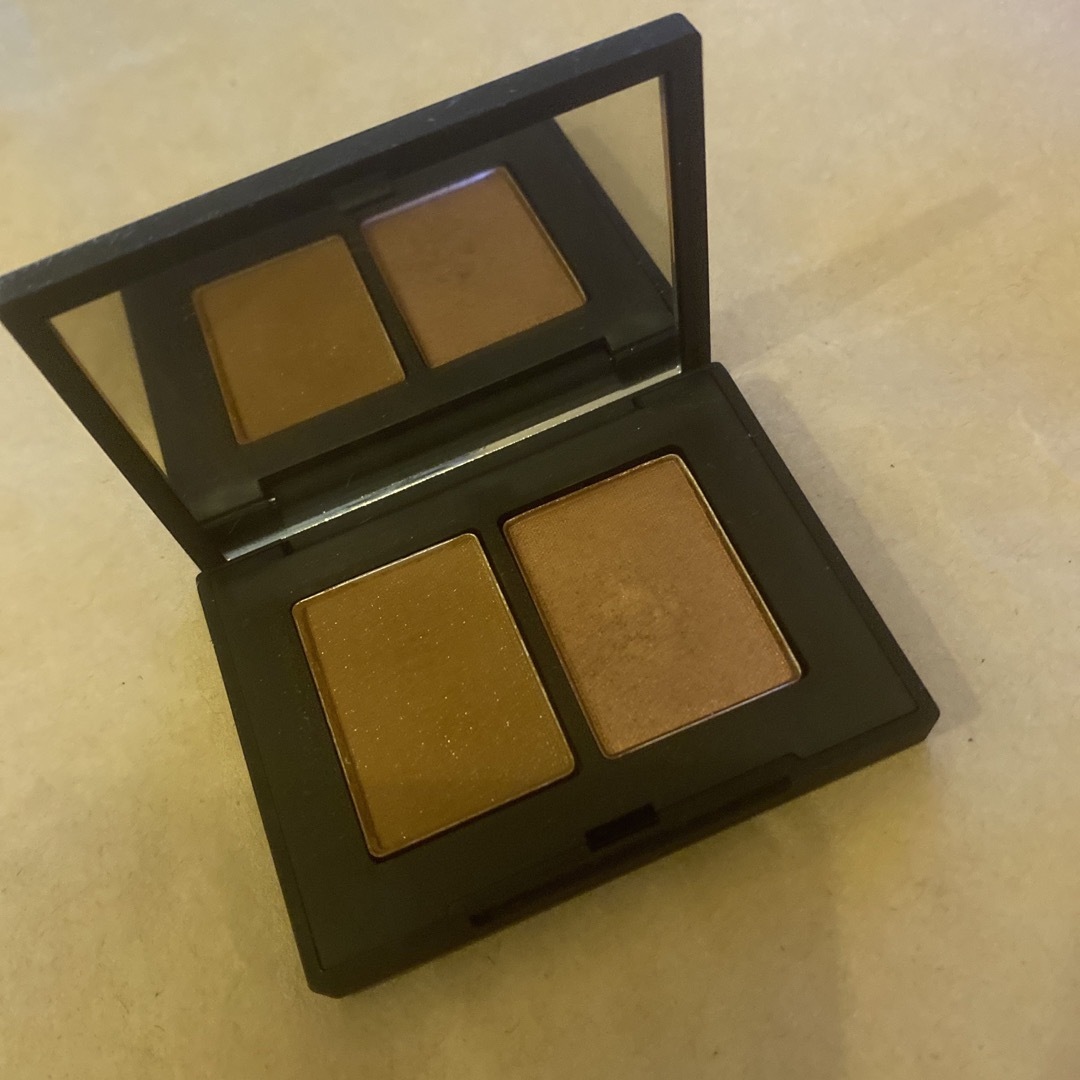 NARS(ナーズ)のNARS デュオアイシャドウ 3919 コスメ/美容のベースメイク/化粧品(アイシャドウ)の商品写真