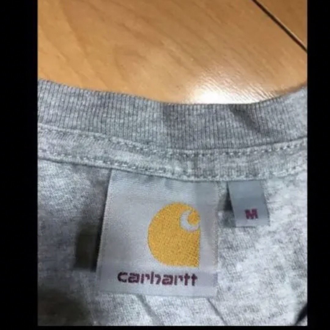 carhartt(カーハート)のカーハートグレー✖︎迷彩コットンポケT メンズのトップス(Tシャツ/カットソー(半袖/袖なし))の商品写真