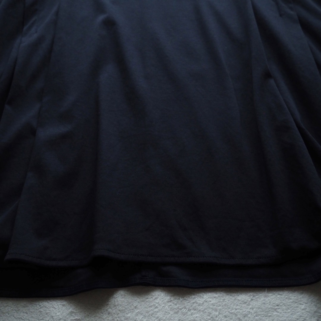 自由区(ジユウク)の自由区 ジャージー タックカットソー 半袖 ネイビー 大きいサイズ 44サイズ レディースのトップス(カットソー(半袖/袖なし))の商品写真