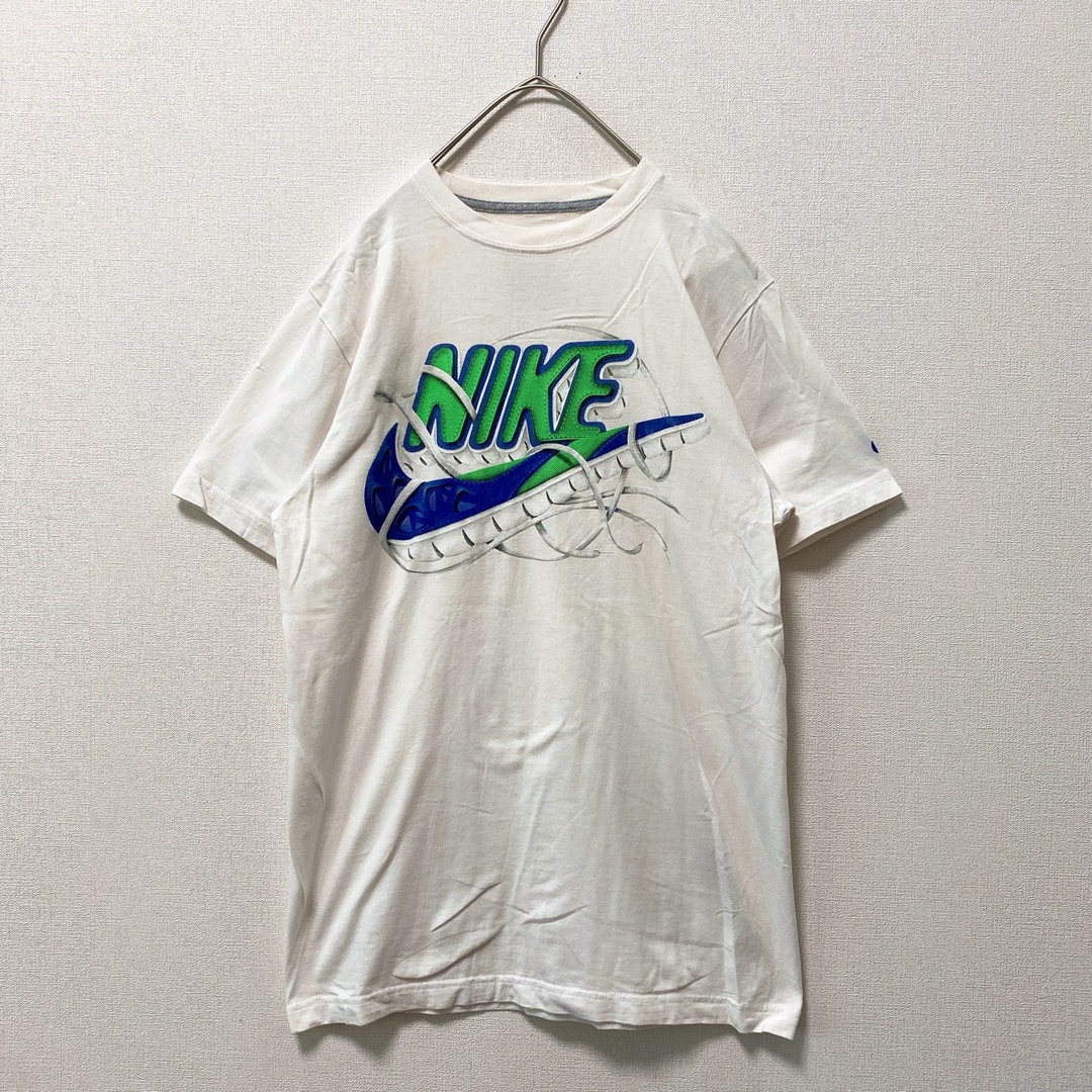 NIKE(ナイキ)のNIKE ナイキ　半袖Tシャツ　ビッグプリント　スウォッシュ　白色　男女兼用　S メンズのトップス(Tシャツ/カットソー(半袖/袖なし))の商品写真