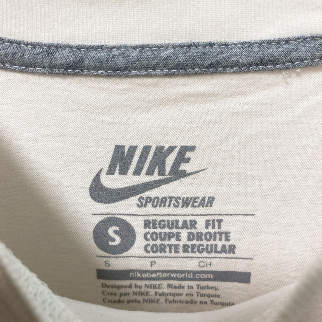 NIKE(ナイキ)のNIKE ナイキ　半袖Tシャツ　ビッグプリント　スウォッシュ　白色　男女兼用　S メンズのトップス(Tシャツ/カットソー(半袖/袖なし))の商品写真