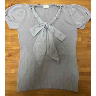 リボン付半袖ニットトップス　M  グレー　シルバーグレー(Tシャツ/カットソー(半袖/袖なし))
